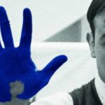 Yves Klein: el hombre que pintó el mundo de azul